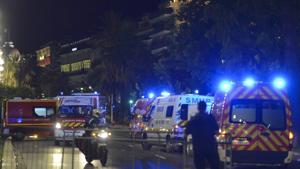 ambulances bring the many wounded in the  hospitals' data-process-retina =