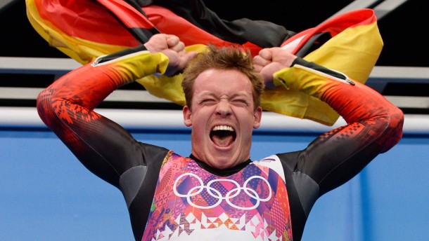 http://media1.faz.net/ppmedia/aktuell/67963776/1.2793735/article_multimedia_overview/felix-loch-erster-deutscher-goldmedaillengewinner-der-winterspiele-von-sotschi.jpg