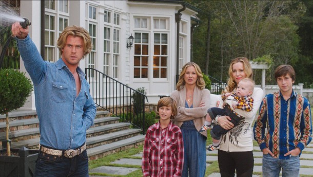 Chris Hemsworth and his Griswold on the rear seats. theatrical release - Vacation - We are the Griswold's