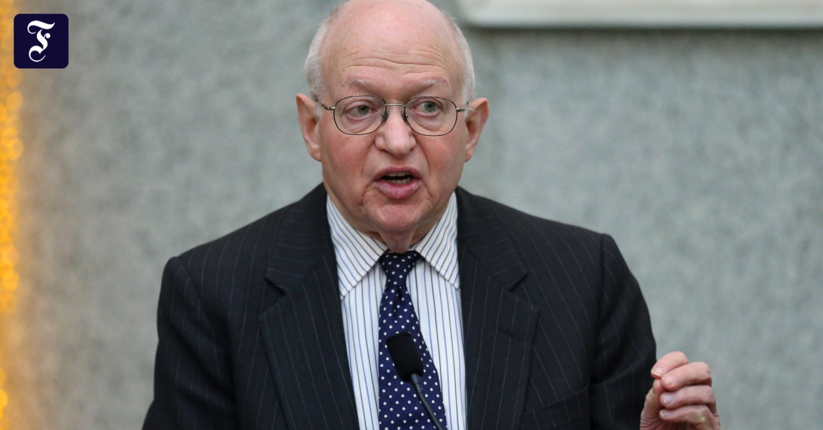 Martin Feldstein im Interview „Der Euro hat wirtschaftlich enorm