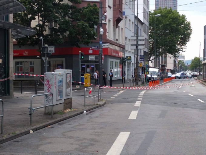 Frankfurt Bankrauber Legen Hauptbahnhof Lahm Polizei Fasst Drei