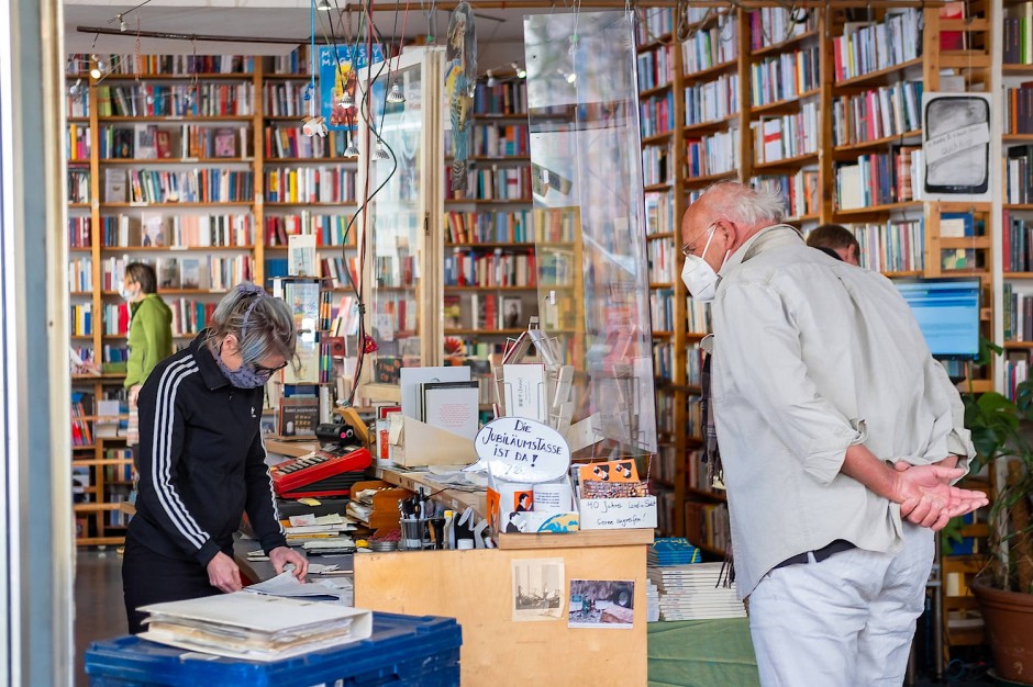 Bilderstrecke zu: Buchhandel freut sich über Lockerung der Corona ...