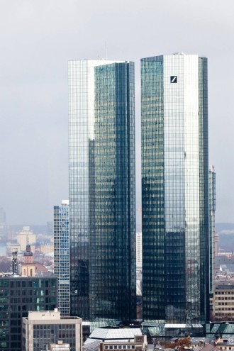 Rechtsstreit Um Anspruche Im Fall Madoff Hedgefonds Verklagen