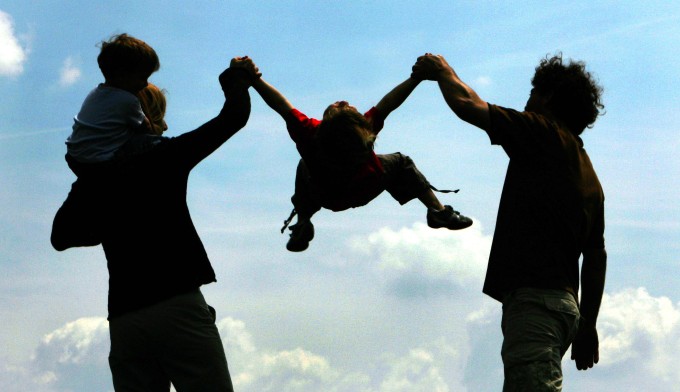 Immer weiter, immer gemeinsam: Die meisten Eltern haben für ihre Kinder klare Rollenvorstellungen.