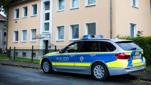 Mutter und Kind in Wohnung erstochen gefunden