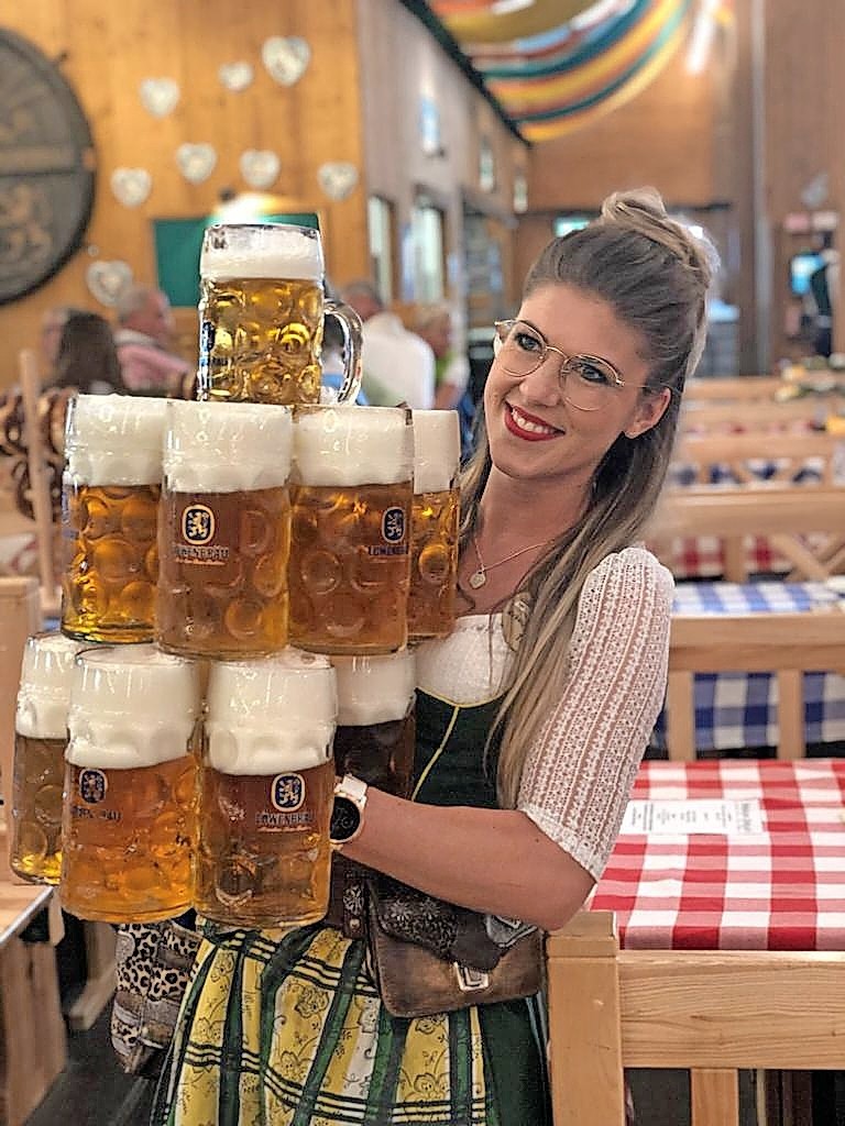 Oktoberfest Skandal: Wiesn Video Von Bedienung Sorgt Für Empörung - dpm21gt