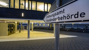 Ausländerbehörde soll eigenes Amt werden