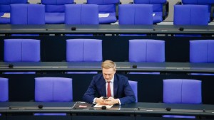 Lindner: „Nicht jede staatliche Leistung wird noch möglich sein“