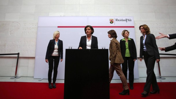 Bild zu: Malu Dreyer bildet Kabinett in Rheinland-Pfalz um ...