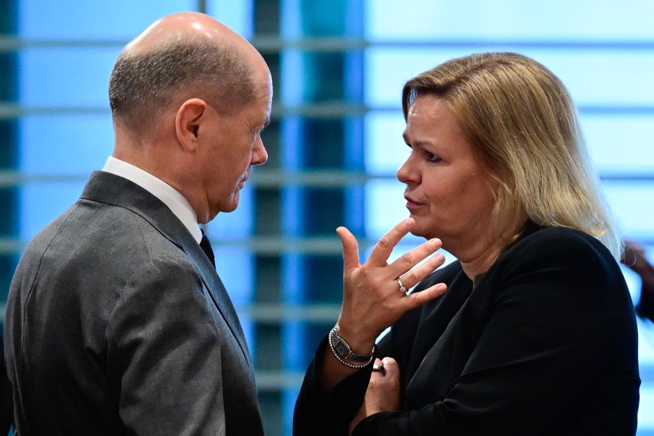 Bild zu Doppelte Staatsbürgerschaft Wer Deutscher werden darf Bild 1 von 1 FAZ