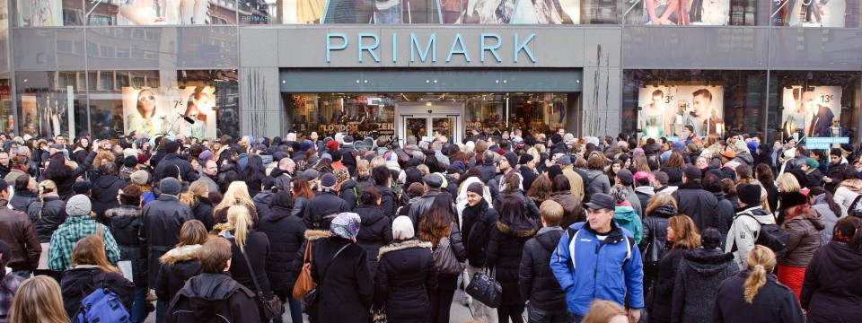 Zweite Textildiscounter-Filiale in Frankfurt: Primark mischt die Zeil auf - Rhein-Main - FAZ
