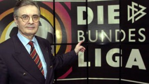Ausgesprochenes Vertrauen, verhohlenes Mißtrauen