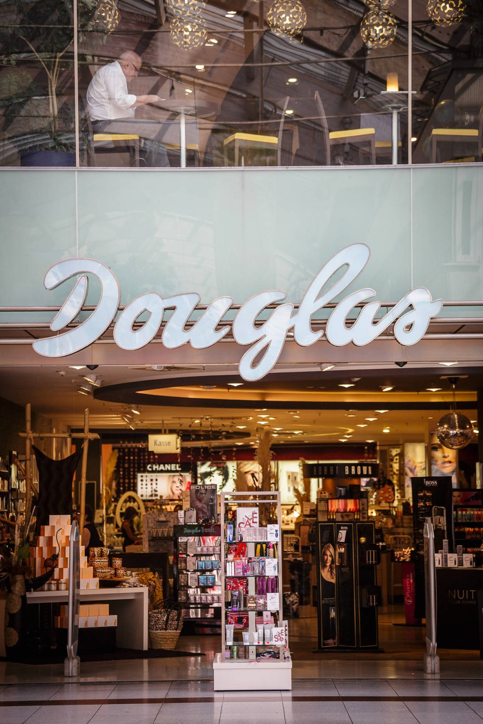 Bild zu: Parfümeriekette: Investoren leiten Verkauf von Douglas ein ...