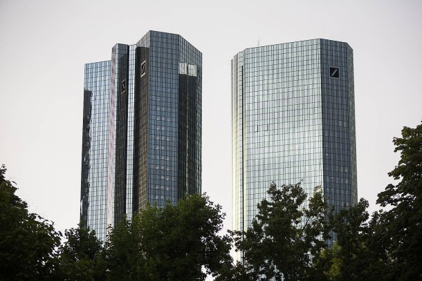 Bild Zu Finanzinvestor Cerberus Steigt Bei Deutscher Bank Ein