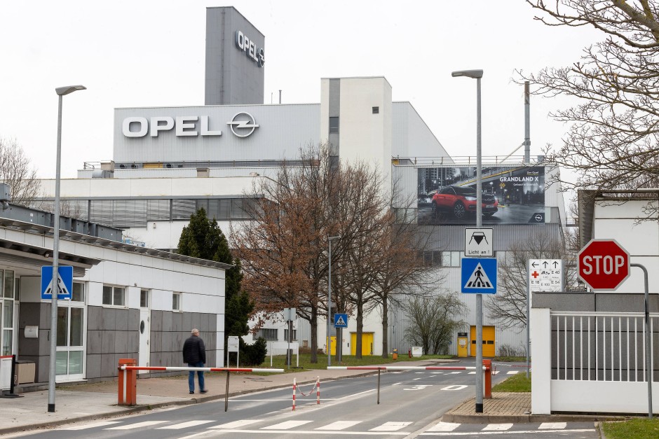 Bild zu: Opel-Werk in Eisenach wegen Chipmangel bis Jahresende zu - Bild 1 von 1 - FAZ