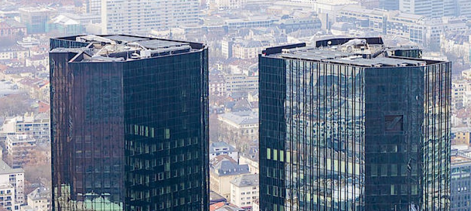 Hna Aus China Wird Grossaktionar Der Deutschen Bank