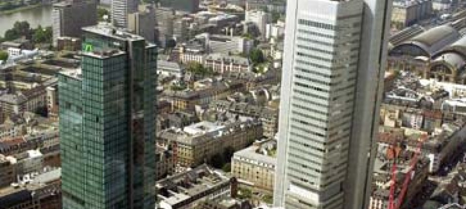 Banken Dresdner Bank Baut Nochmals 2500 Stellen Ab Wirtschaft Faz