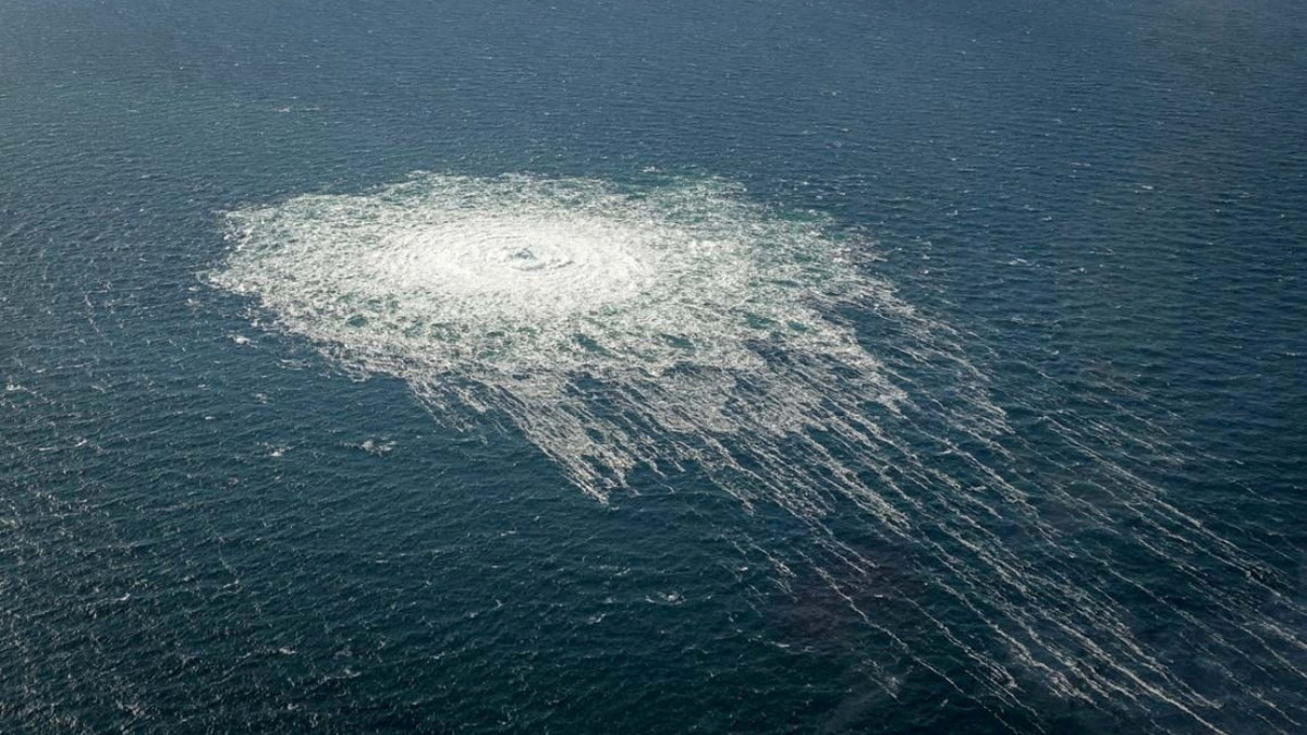 27. September 2022.: Gasblasen aus dem Leck an Nord Stream 2 erreichen die Oberfläche der Ostsee in der Nähe von Bornholm, Dänemark. - Reuters
