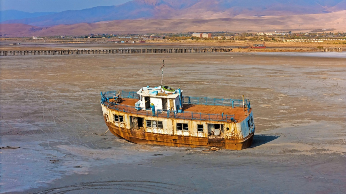 Iran: Wie ein See verschwindet Iran: Wie ein See verschwindet