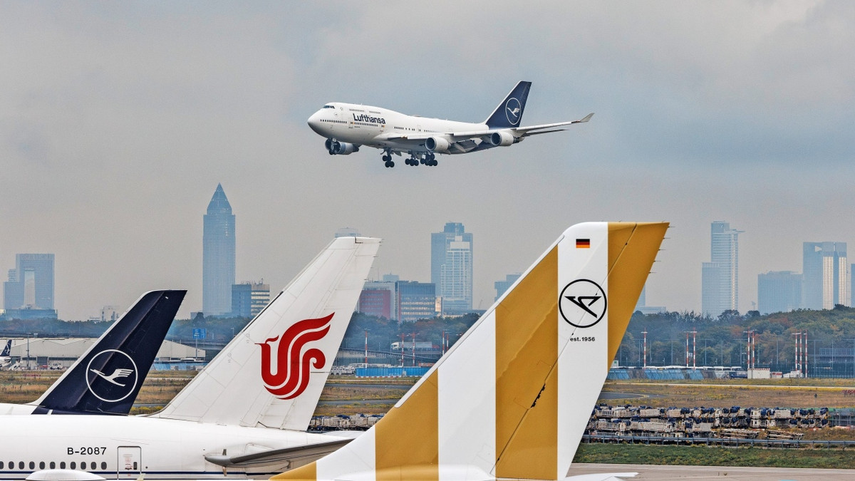 Zu teuer: Luftverkehrssteuer, Flugsicherungskosten und Luftsicherheitsentgelte sorgen für Nachteile im internationalen Wettbewerb. - Lando Hass