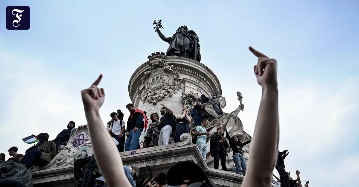 Nach-Rating-Herabstufung-Die-politische-Lage-in-Frankreich-bleibt-explosiv