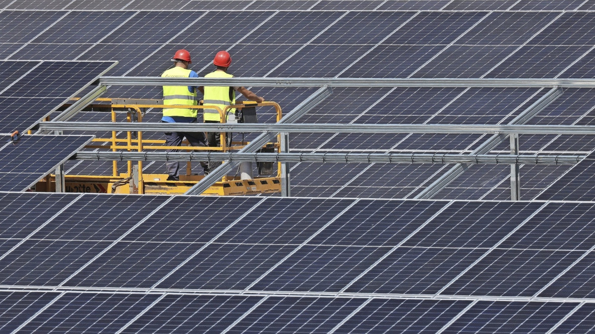 Geld für Energiewende: Wie Stadtwerke Bürger als Investoren gewinnen wollen