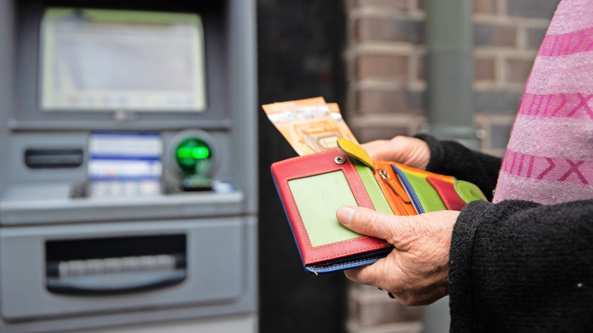 Inflationsfalle: Deutsche Sparer verschenken Milliarden