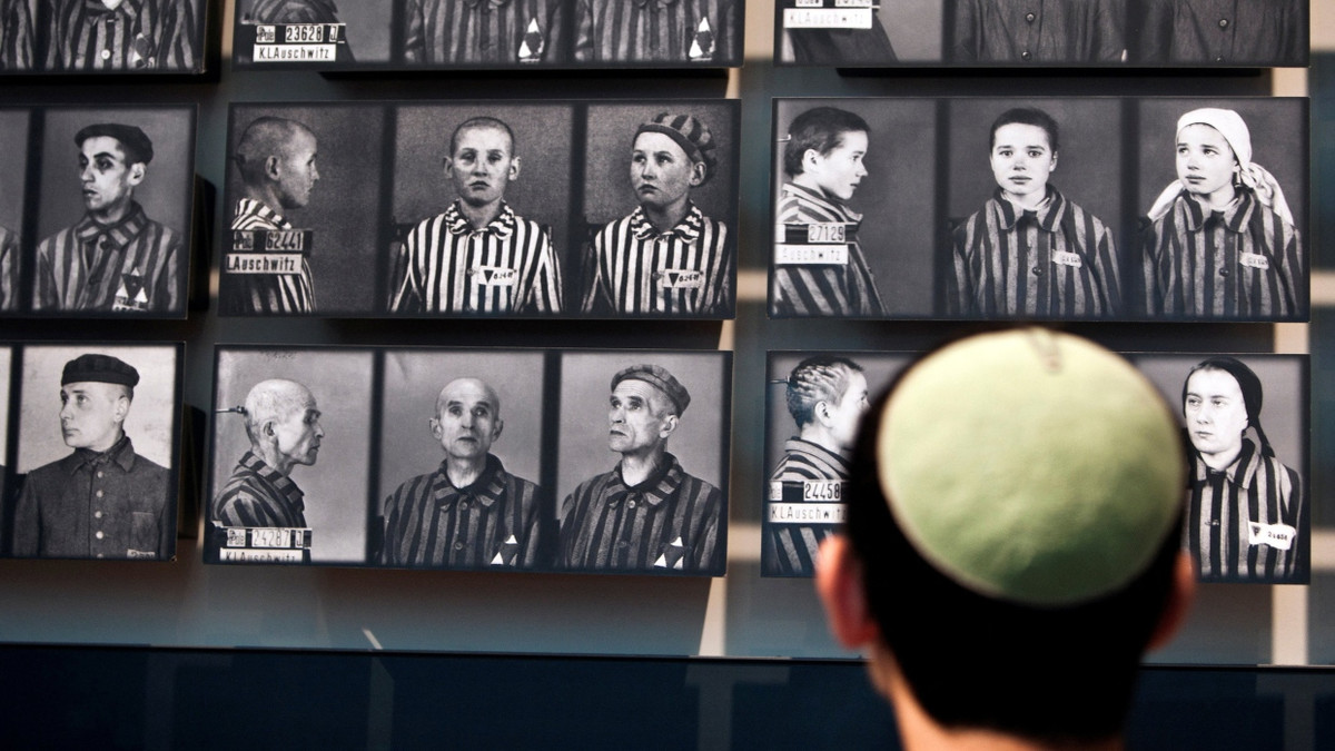 Gedenken an die Schoa: Wie eine KI die Namen von Holocaust-Opfern wiederfindet