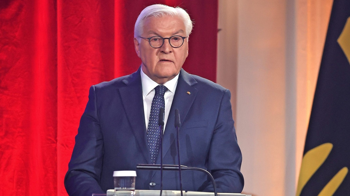 Rede zum 9. November: Steinmeier warnt eindringlich vor Gefahren für Demokratie Rede zum 9. November: Steinmeier warnt eindringlich vor Gefahren für Demokratie