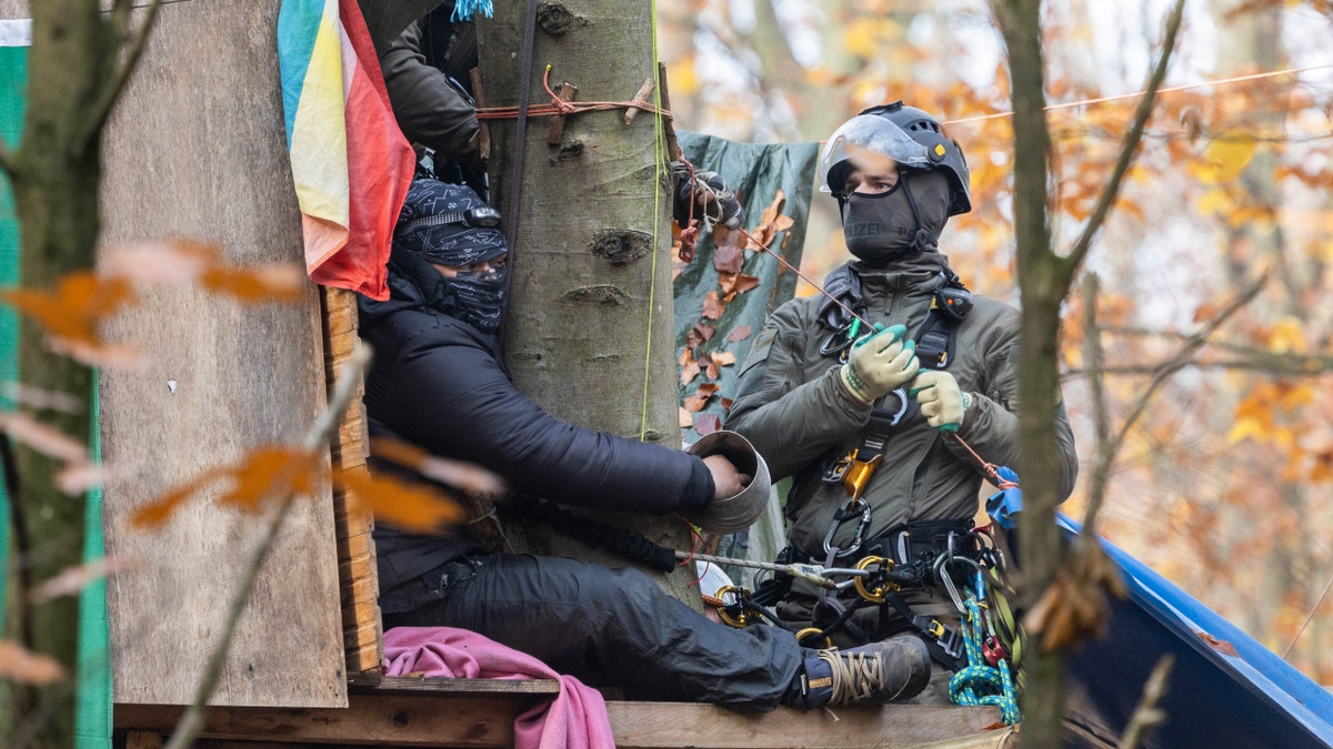 Heute in Rhein-Main: Protestcamp geräumt, Aus für Eurobike?