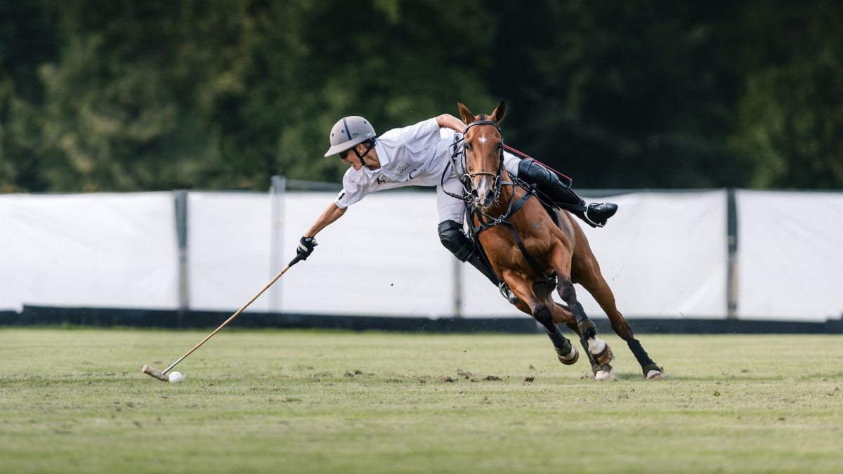 Polo für alle: Bei Champagner und Pommes