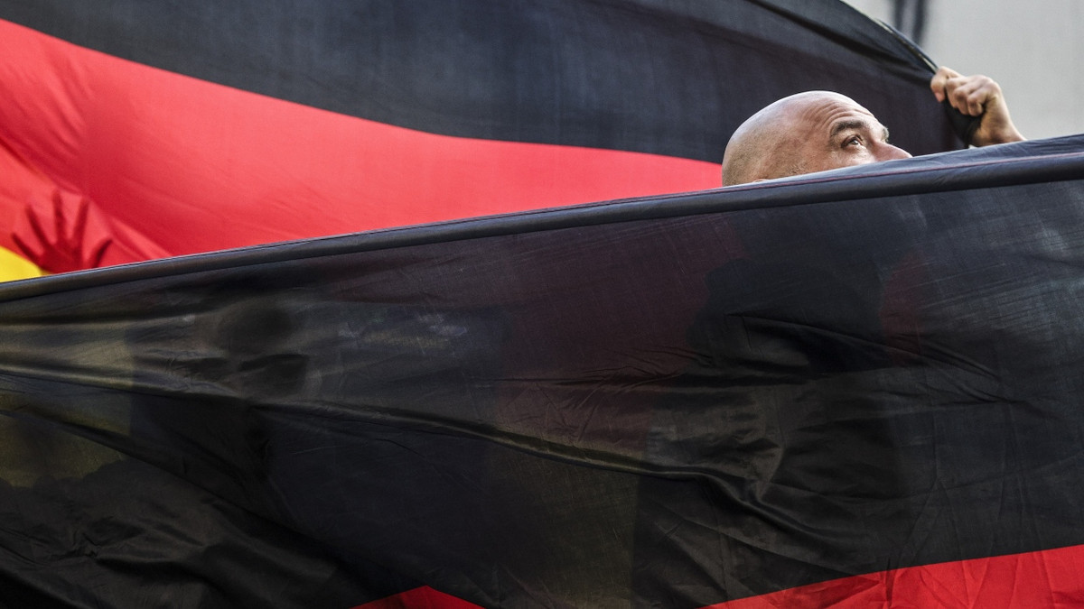 Neue „Mitte“-Studie: Jung, männlich, rechts