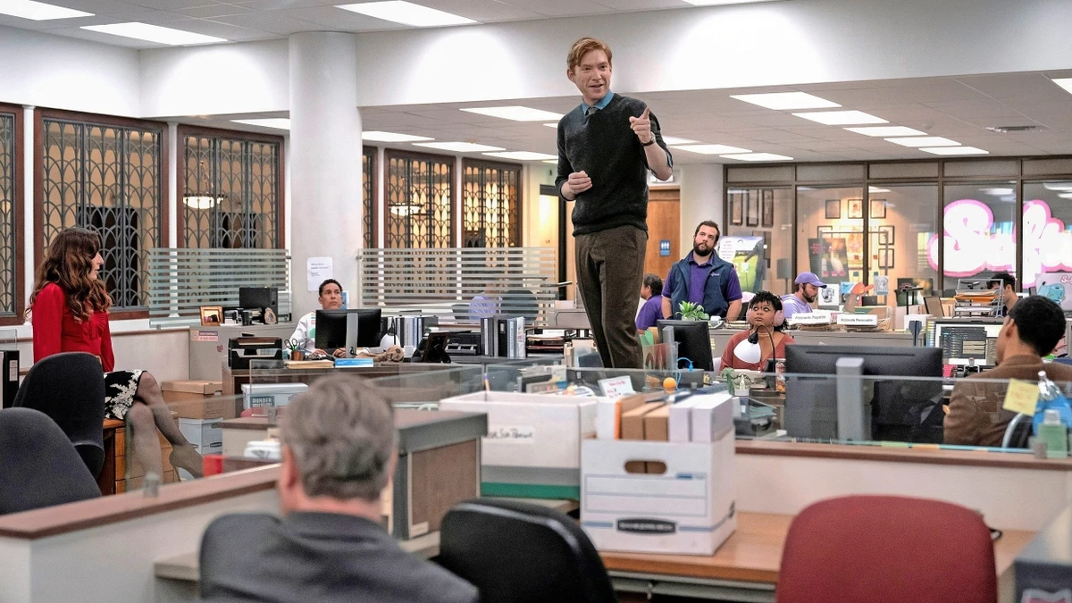 Der neue, junge Chefredakteur Ned (Domhnall Gleeson) verschafft sich Gehör. - Sky
