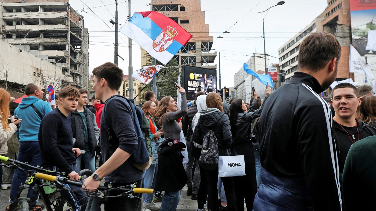 Ruine aus dem Kosovokrieg: Darf der Trump-Clan im Zentrum von Belgrad ein Hotel bauen? Ruine aus dem Kosovokrieg: Darf der Trump-Clan im Zentrum von Belgrad ein Hotel bauen?