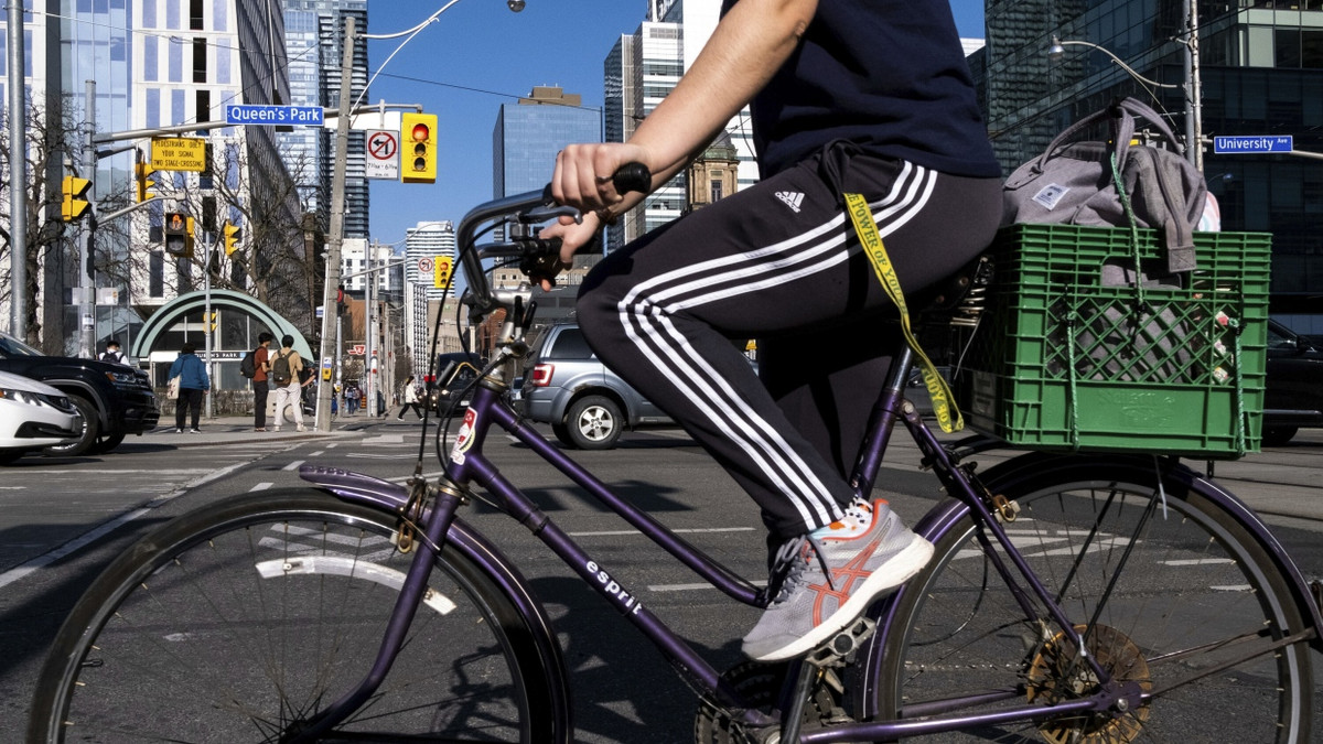 Viele Regeln: Fahrradfahren in Toronto - Picture Alliance