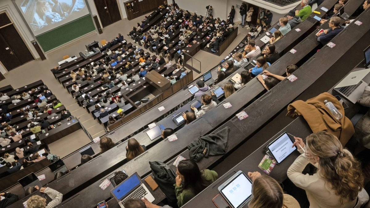 Semesterbeginn: Was Studenten über Geld wissen müssen
