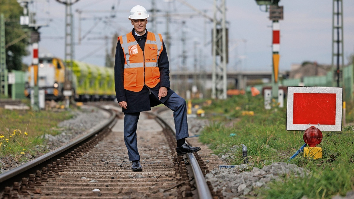 Verlässt die Deutsche Bahn: der bisherige Infrastrukturvorstand Berthold Huber - Lando Hass
