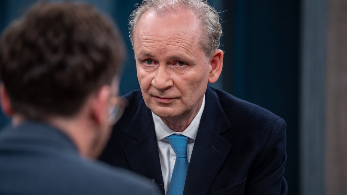 TV-Kritik Caren Miosga: „Ein Bundeskanzler sollte nur einmal wählbar sein – aber auf sieben Jahre“ TV-Kritik Caren Miosga: „Ein Bundeskanzler sollte nur einmal wählbar sein – aber auf sieben Jahre“