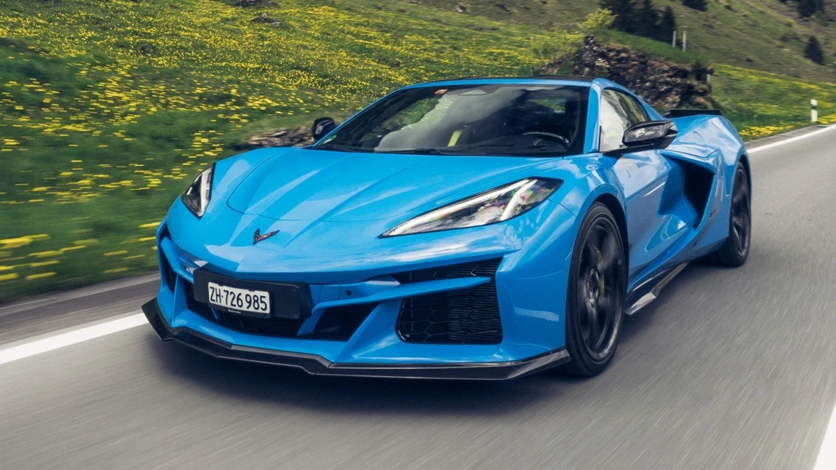 Chevrolet verpasst, ausgerechnet, der Corvette C8 einen Elektromotor an der Vorderachse. - Hersteller