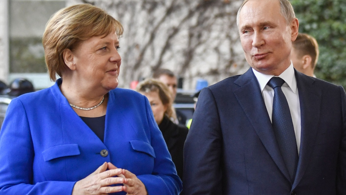 Noch 2020 glaubte Merkel an ihren Einfluss auf Putin - AFP