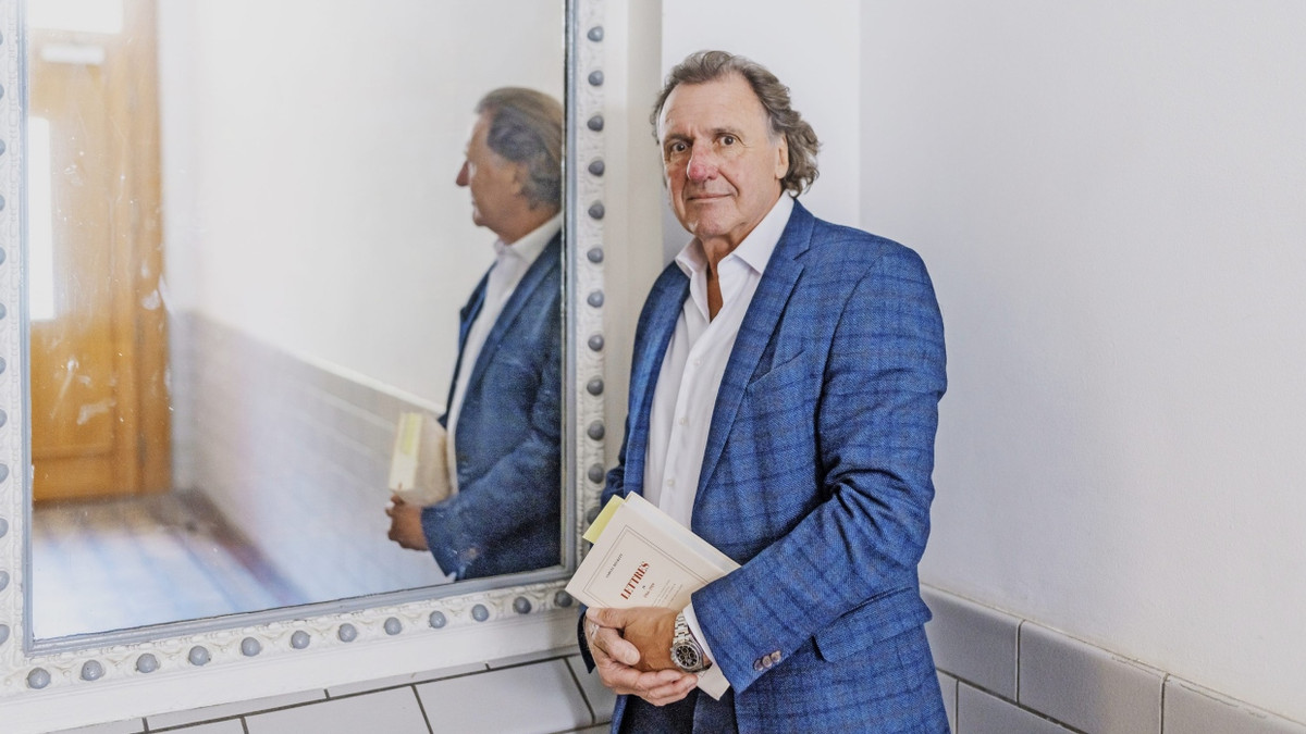 Joachim Unseld in der Frankfurter Verlagsanstalt an der Arndtstraße im Westend - Michael Braunschädel