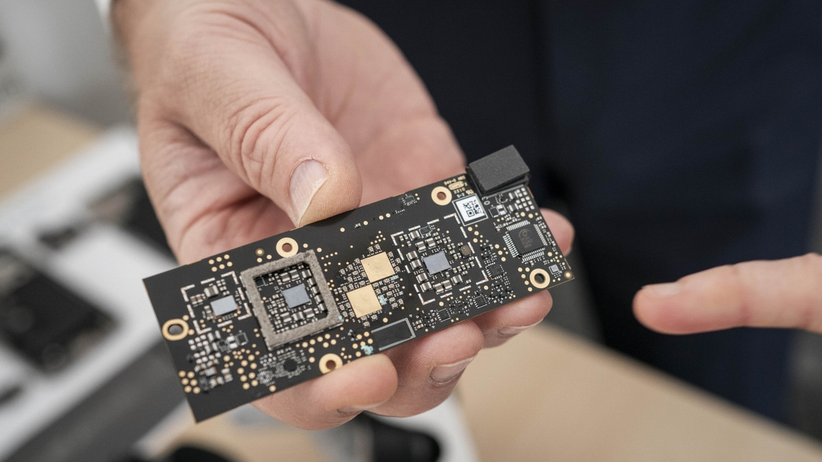 Autoindustrie unter Druck: Wie lange reichen die Chips noch?