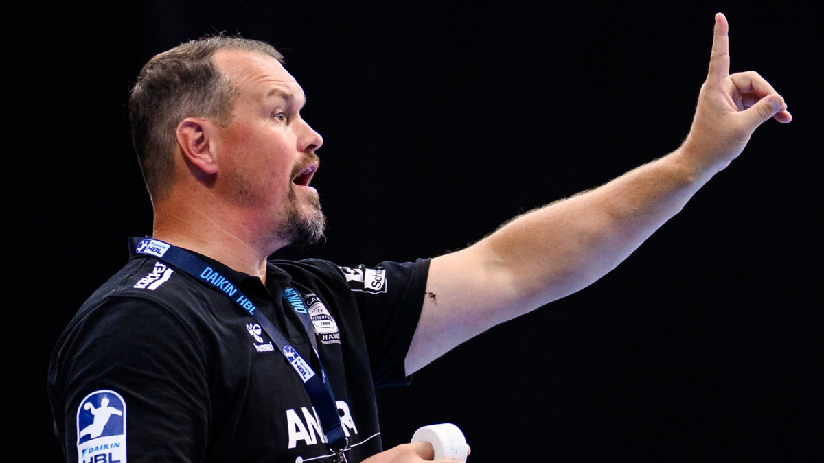 Bruch mit dem Gewohnten: Mit seiner innovativen Spielweise wühlt Trainer Misha Kaufmann die Handball-Szene auf. - picture alliance/dpa