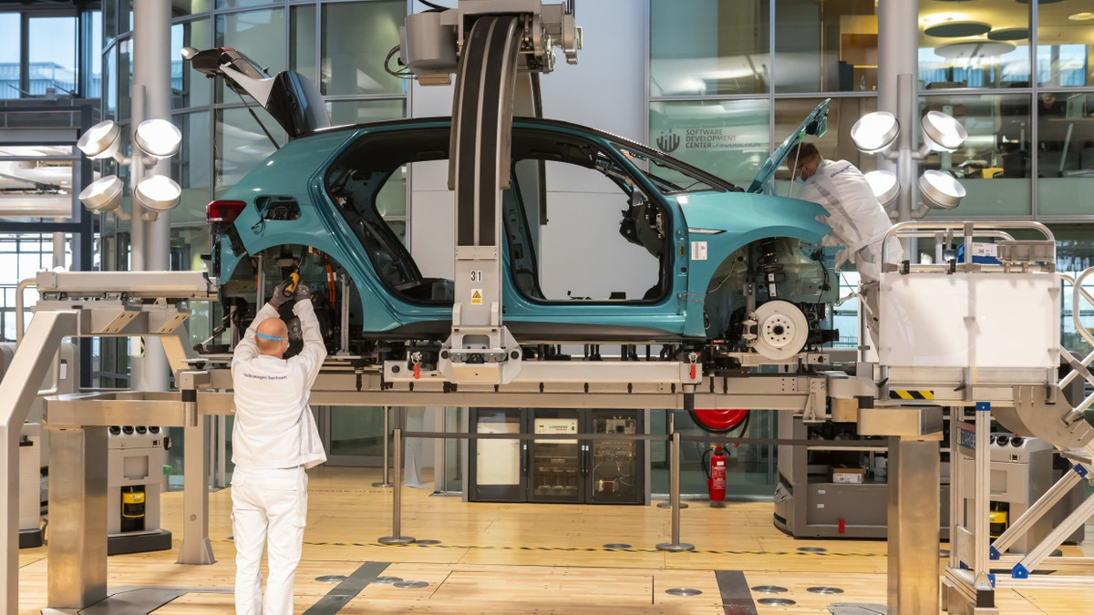 Krise der Autobranche: Das Ende der Luxusfabrik von Volkswagen in Dresden