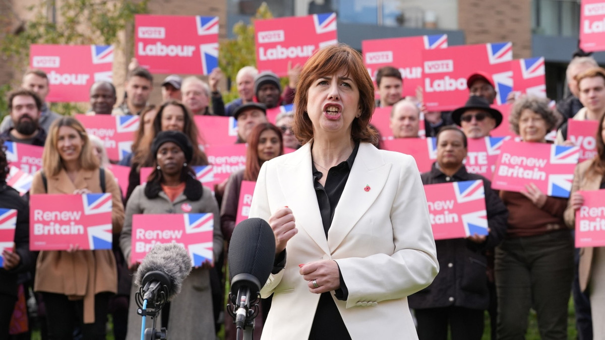 Stimme des linken Flügels: Lucy Powell wird neue stellvertretende Labour-Vorsitzende Stimme des linken Flügels: Lucy Powell wird neue stellvertretende Labour-Vorsitzende