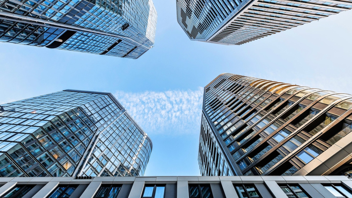 Vertikale Stadt in Frankfurt: Das Hochhausquartier Four erwacht zum Leben