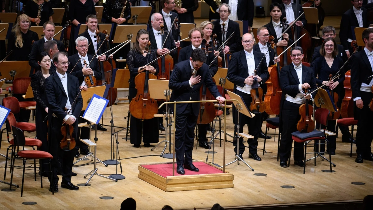 Auftritt der Philharmoniker: „Willkommen zu Hause in Berlin, Lahav Shani“