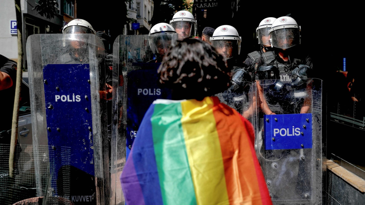 Türkischer Gesetzentwurf: Der Druck auf queere Menschen wächst