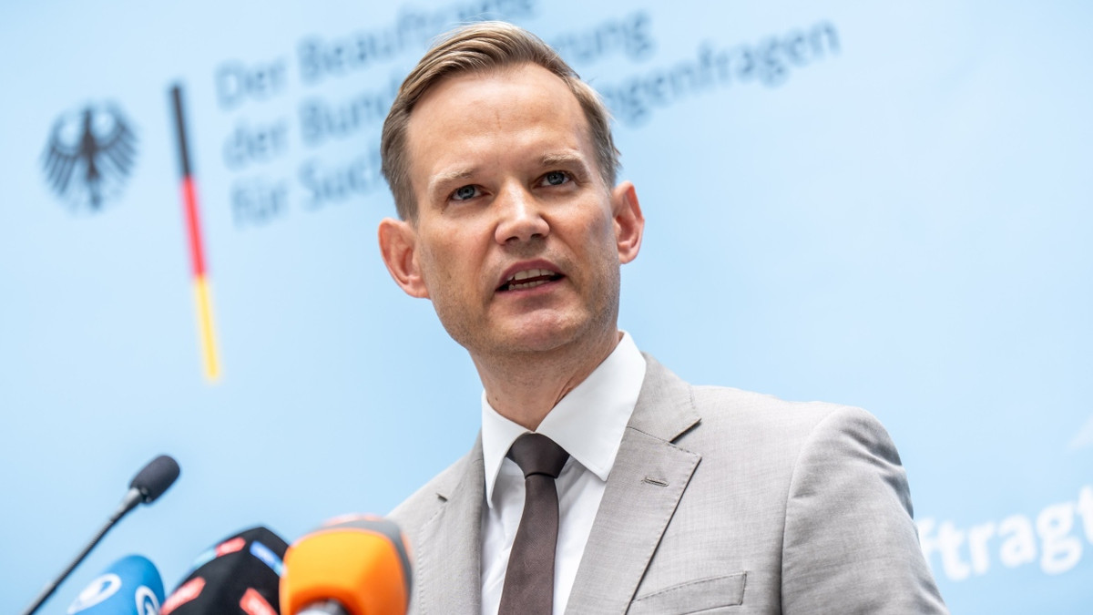 Liveblog Bundespolitik: Bundesregierung distanziert sich von Aussagen Streecks Liveblog Bundespolitik: Bundesregierung distanziert sich von Aussagen Streecks