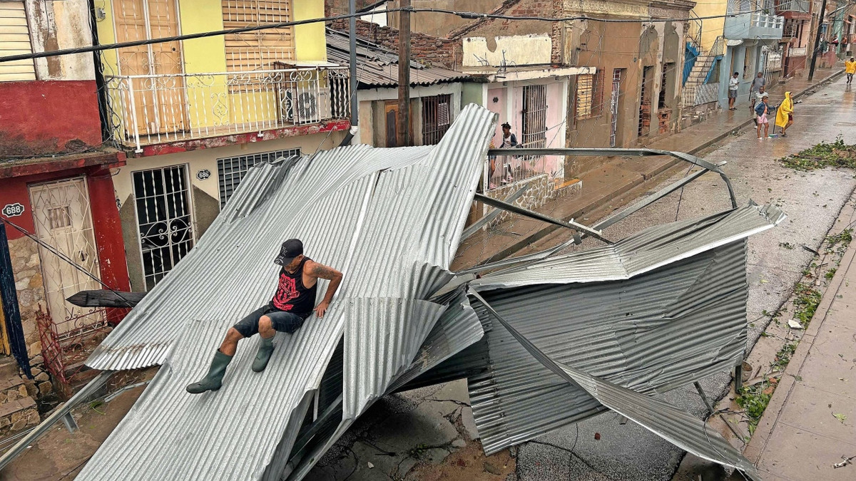Jahrhundertsturm Melissa: Hurrikan mit bis zu 300 Stundenkilometern verwüstet die Karibik